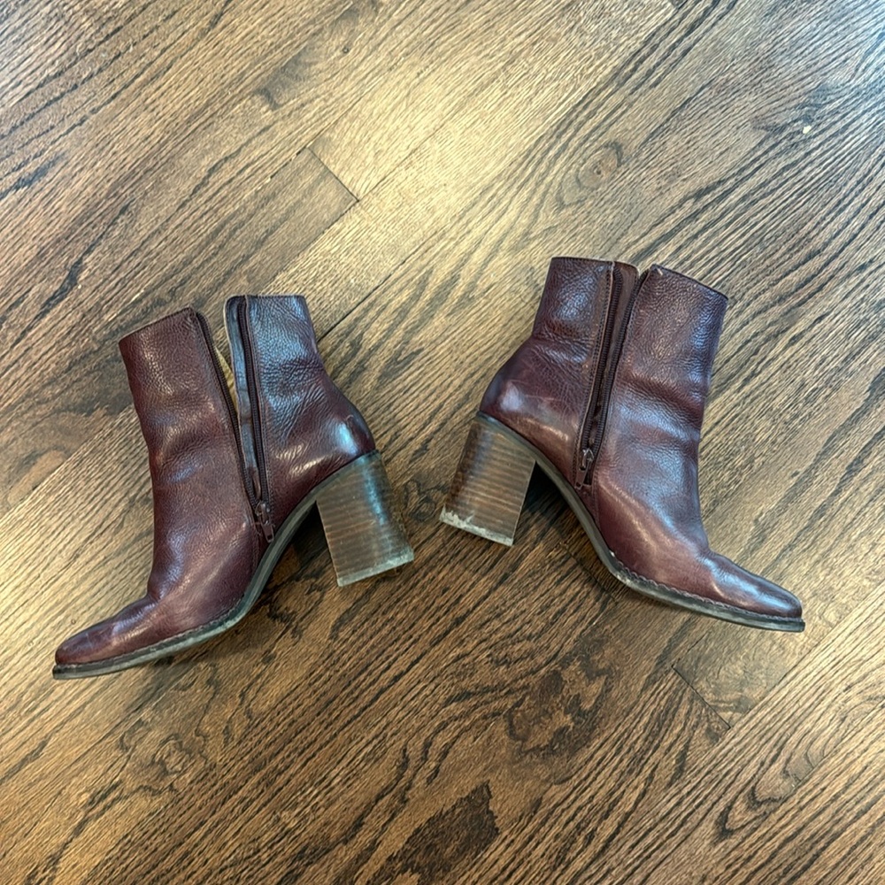 Lucky Brand Burgundy Heel Bootie size 8.5 women